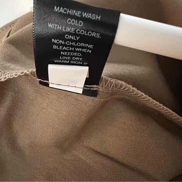 Roz & Ali Classic Fit Ankle Pants - Picture 11 of 12